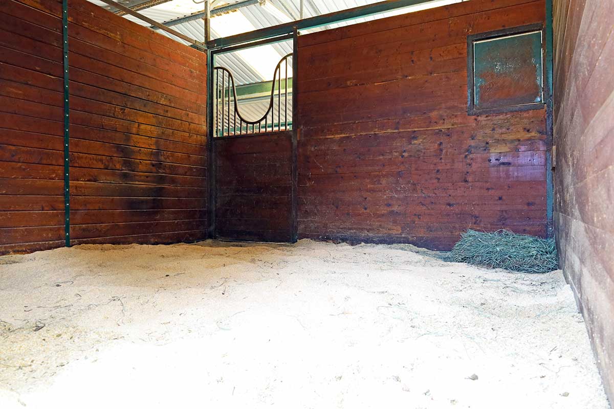 mof-inside-stalls